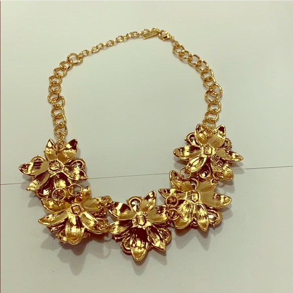 NEW/ NWOT SUGARFREE Floral Gold Tone Necklace - Picture 3 of 8